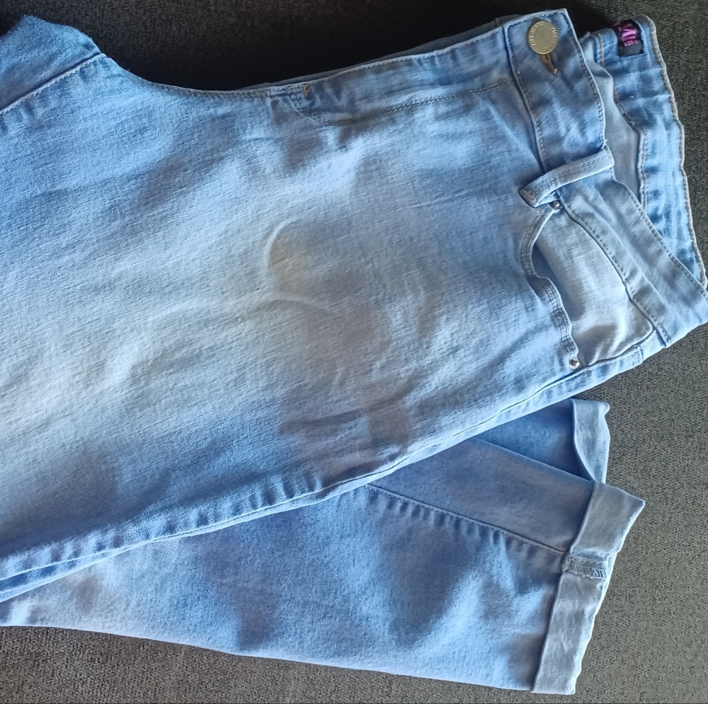 Women's High Rise Jeans
